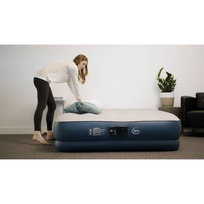 Serta 16" Raised Inflatable Air Mattress With Built In Pump - Queen 9 Serta 16" Raised Inflatable Air Mattress With Built In Pump - Queen - Image 9